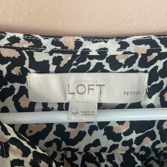 Loft Leopard print button front blouse - Picture 2 of 4